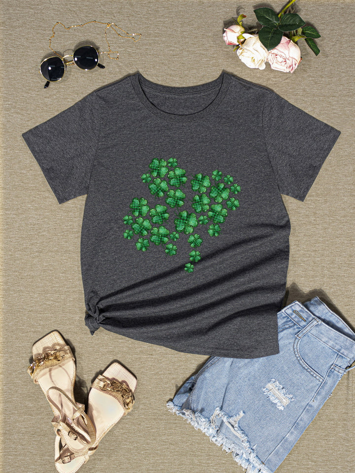 Lucky Clover Round Neck T-Shirt | Trendsi