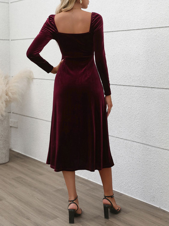 Perfee Sweetheart Neck Long Sleeve Midi Dress | Trendsi