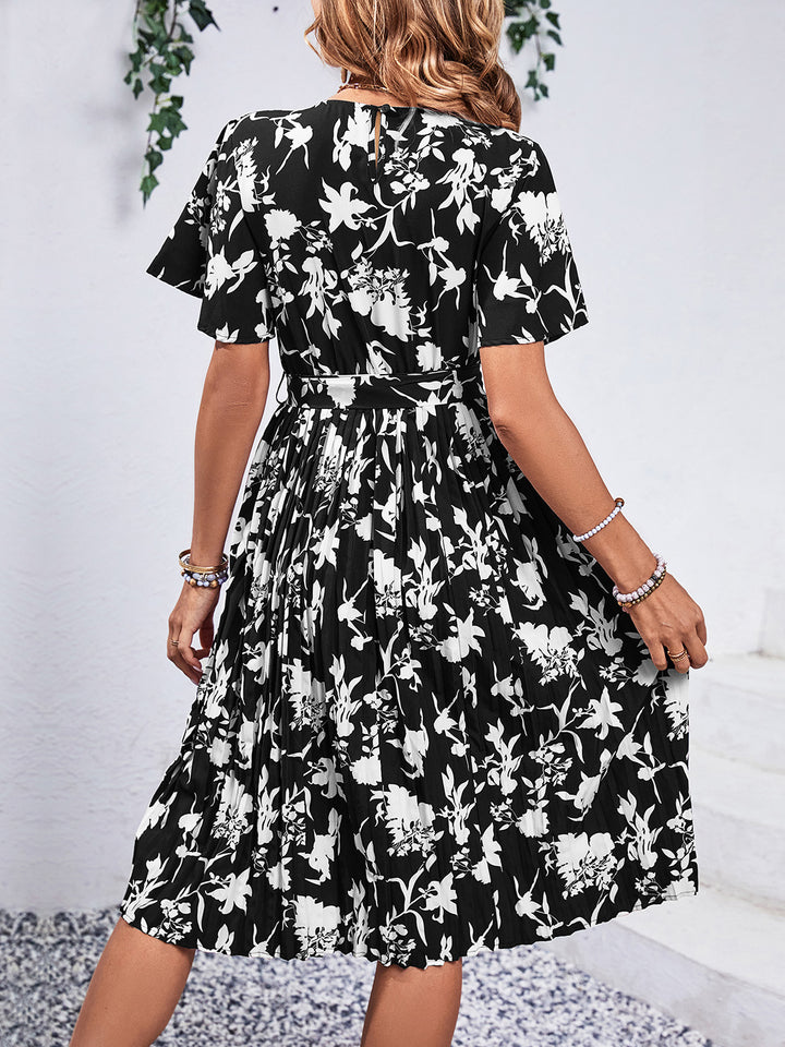 Printed Round Neck Short Sleeve Dress | Trendsi