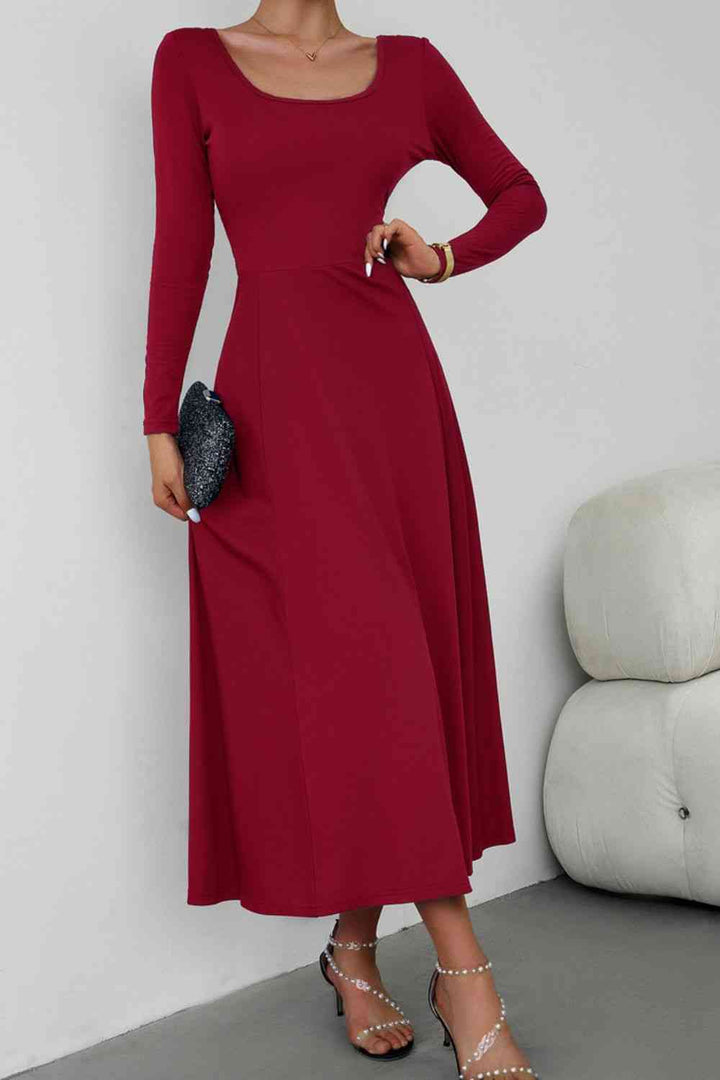 Scoop Neck Long Sleeve Lace-Up Maxi Dress |1mrk.com