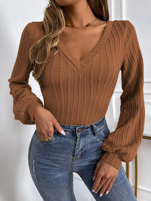 Ribbed V-Neck Lantern Sleeve Top | 1mrk.com