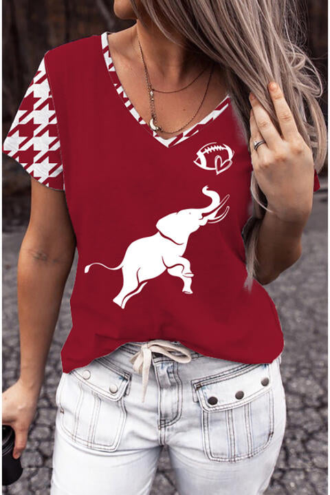 Elephant Graphic V-Neck T-Shirt | 1mrk.com