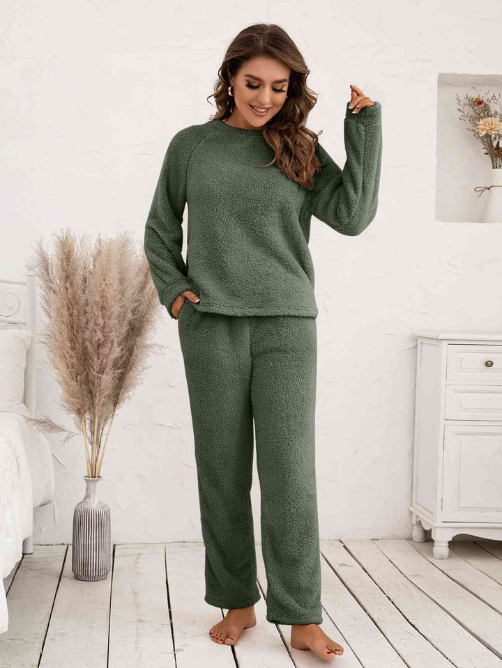 Teddy Long Sleeve Top and Pants Lounge Set | 1mrk.com