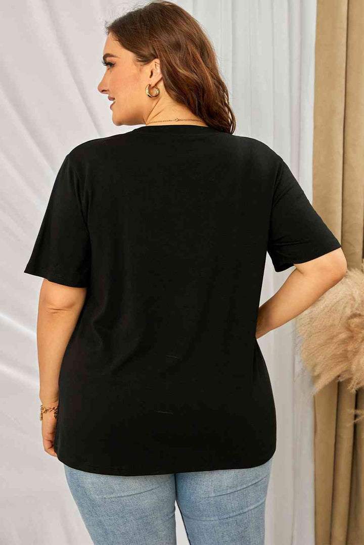 Plus Size Lip Graphic Tee Shirt | 1mrk.com