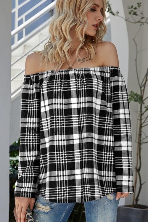 Off-Shoulder Striped Long Sleeve T-Shirt | 1mrk.com