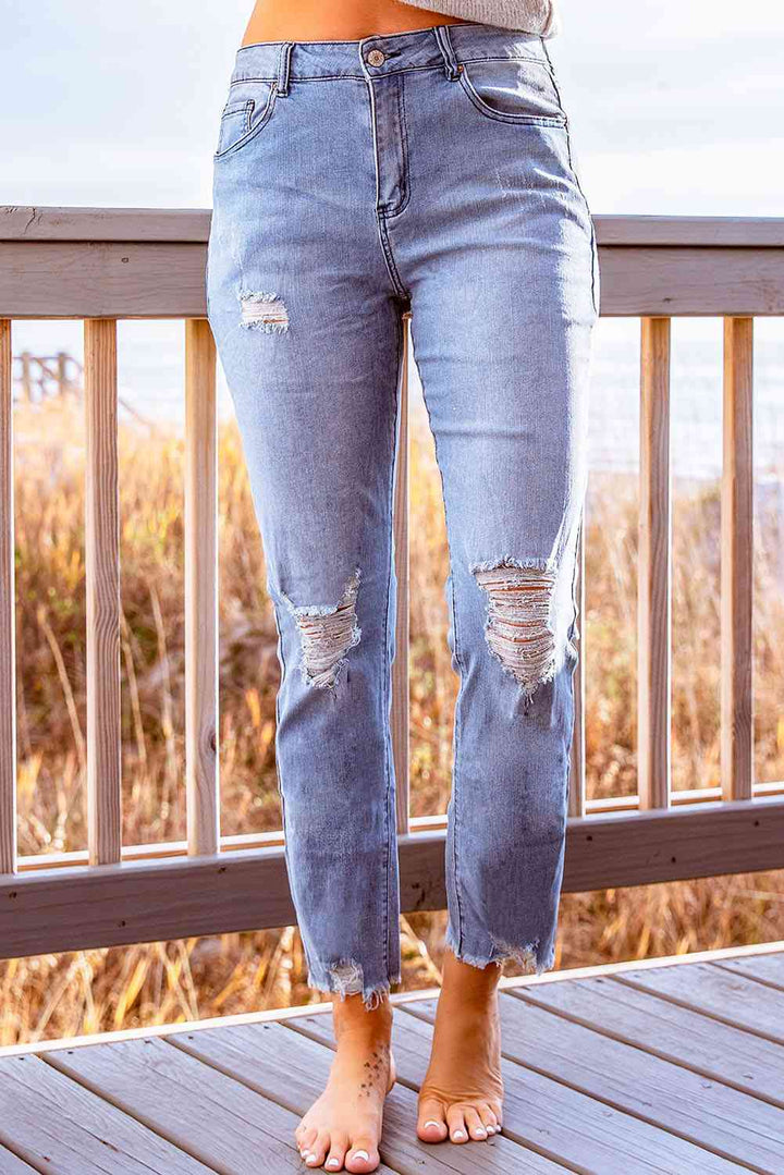 Stylish Distressed Cropped Jeans | 1mrk.com