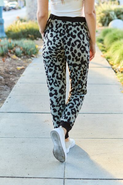 Celeste Design Full Size Leopard Contrast Sweatpants | 1mrk.com