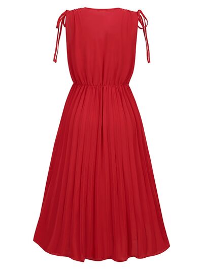 Pleated V-Neck Sleeveless Midi Dress |1mrk.com