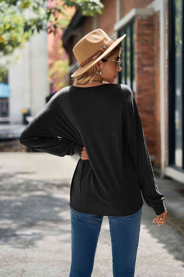 Contrast Trim V-Neck Dropped Shoulder Top | 1mrk.com