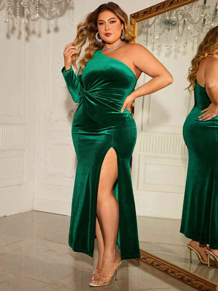 Plus Size One-Shoulder Twisted Split Dress | 1mrk.com