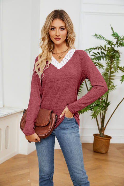 Lace Detailed V Neck Top | 1mrk.com