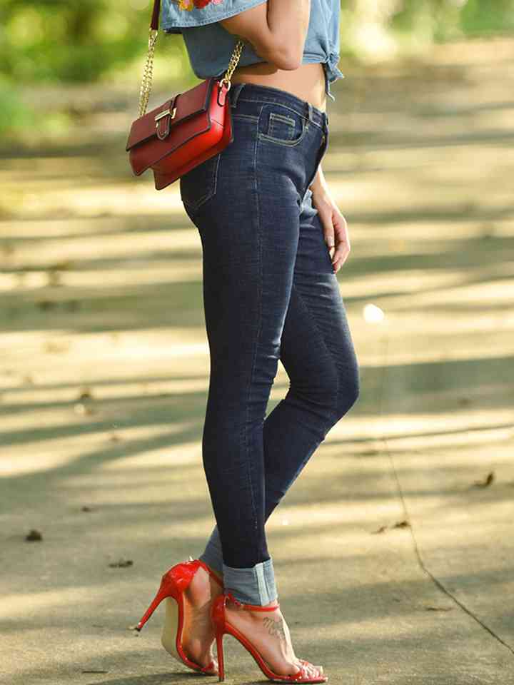 Full Size Skinny Jeans with Pockets | 1mrk.com