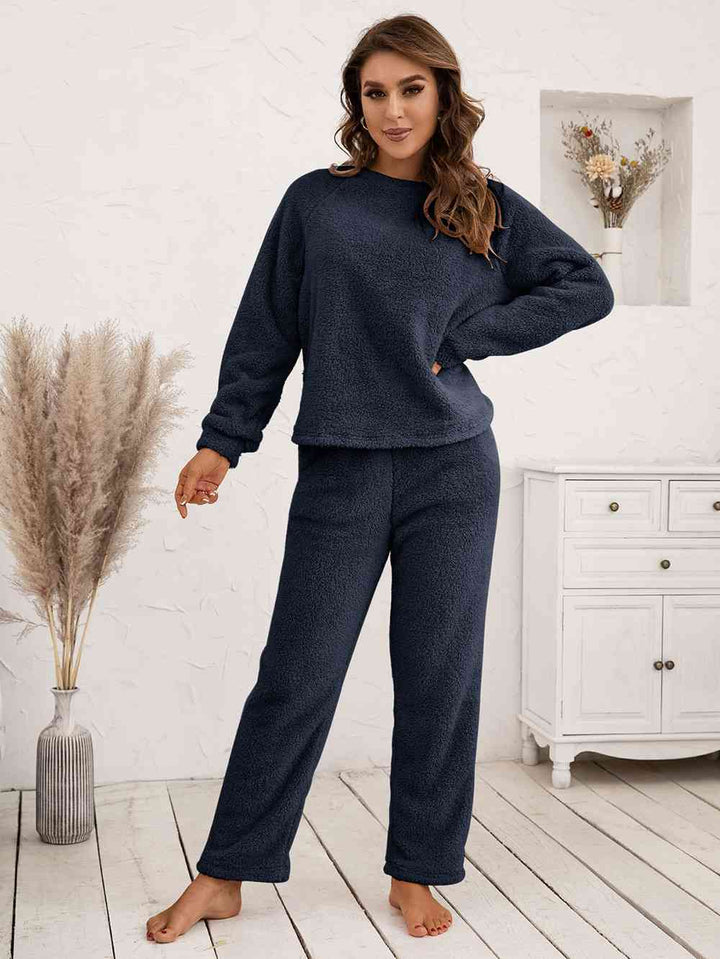 Teddy Long Sleeve Top and Pants Lounge Set | 1mrk.com