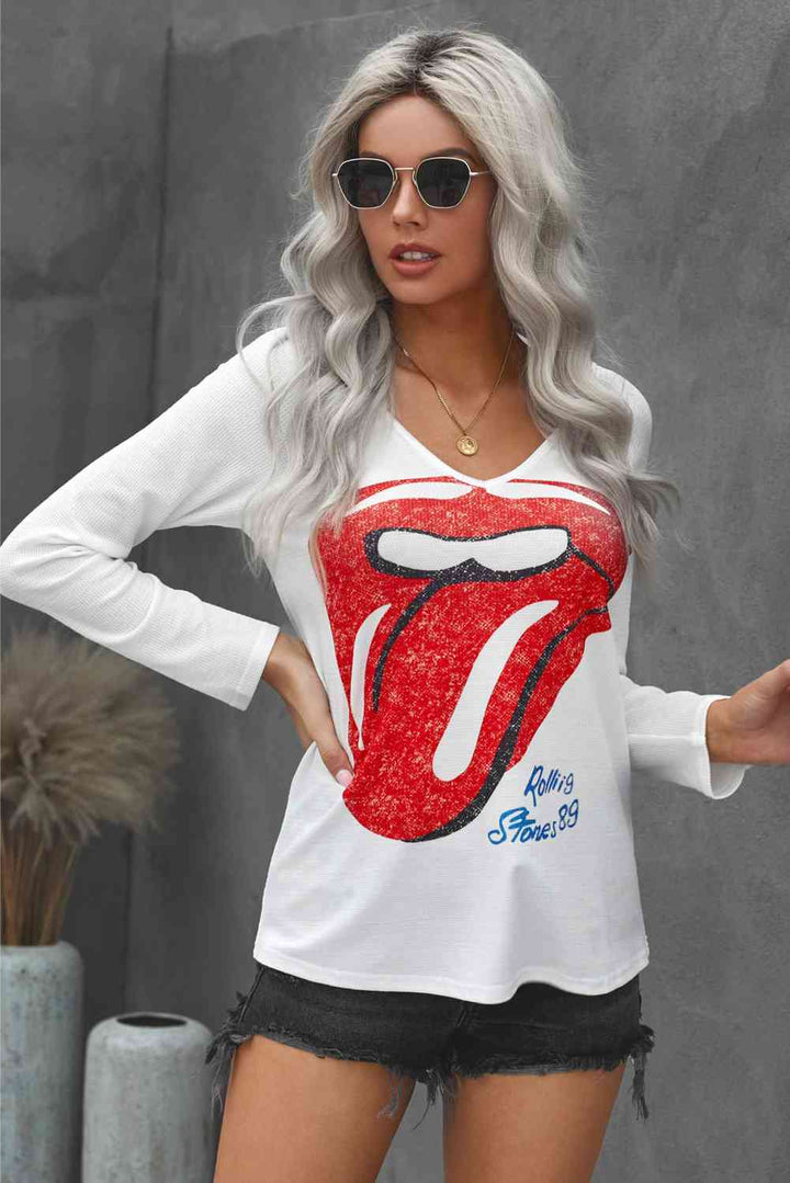 Lips Graphic V-neck T-Shirt | 1mrk.com
