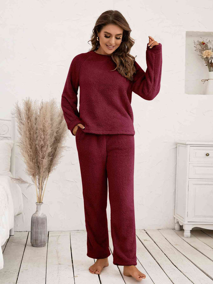 Teddy Long Sleeve Top and Pants Lounge Set | 1mrk.com