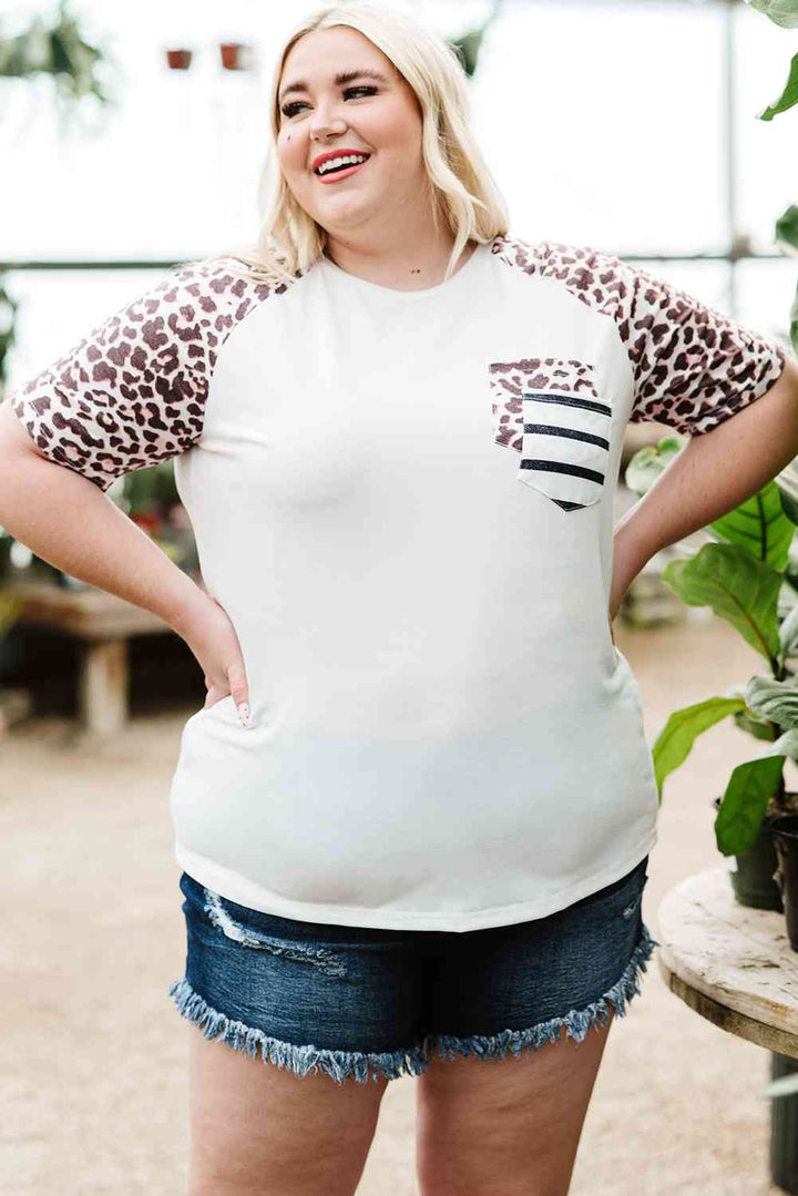 Plus Size Mixed Print Contrast Tee Shirt | 1mrk.com