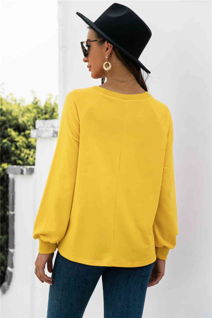 Round Neck Raglan Sleeve Sweatshirt |1mrk.com