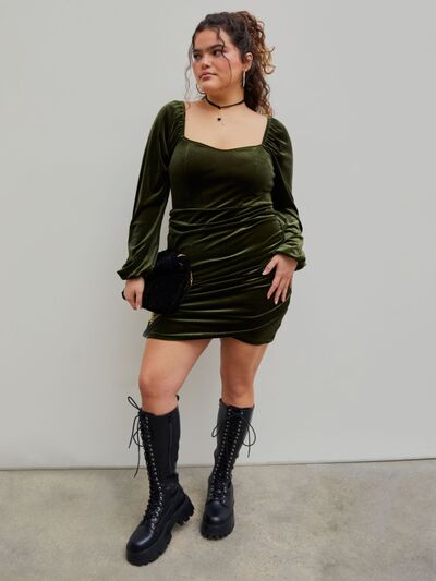 Plus Size Ruched Square Neck Balloon Sleeve Wrap Dress | 1mrk.com