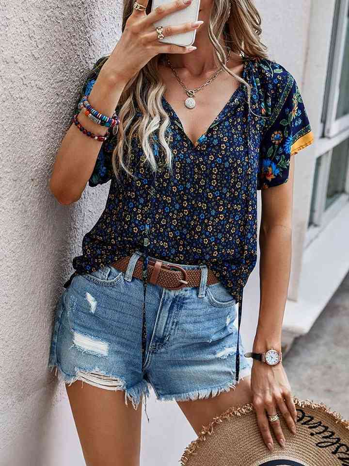 Printed Short Sleeve Tie Neck Blouse | 1mrk.com