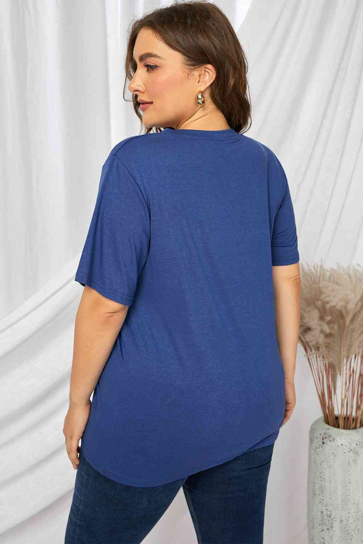 Plus Size Lip Graphic Tee Shirt | 1mrk.com