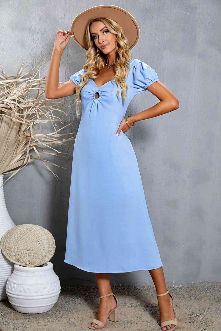 Short Puff Sleeve Sweetheart Neck Midi Dress |1mrk.com