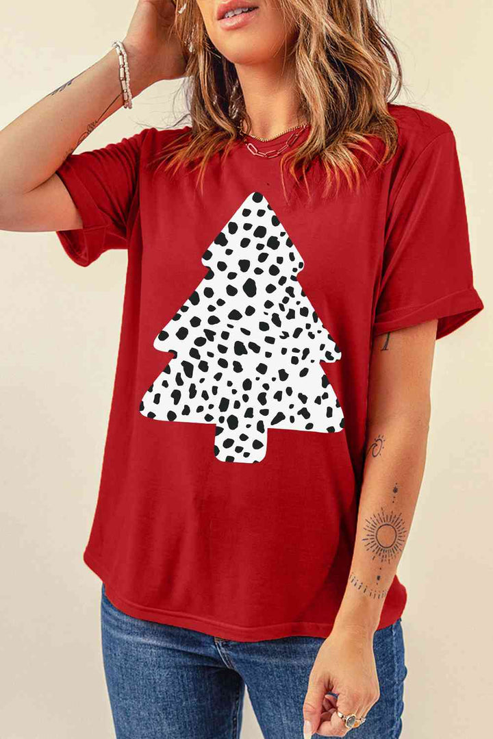 Christmas Tree Graphic Short Sleeve T-Shirt | 1mrk.com