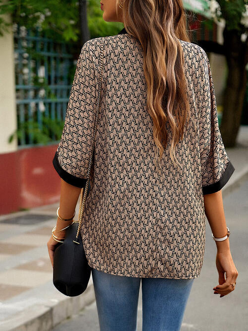 Geometric Print Notched Blouse | 1mrk.com