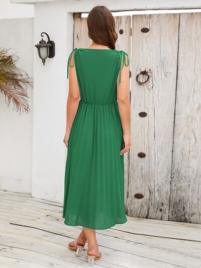 Pleated V-Neck Sleeveless Midi Dress |1mrk.com