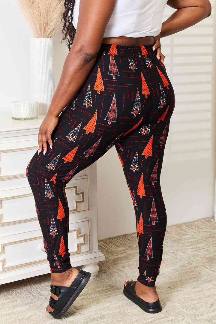 Leggings Depot Full Size Holiday Tree Print Joggers |1mrk.com