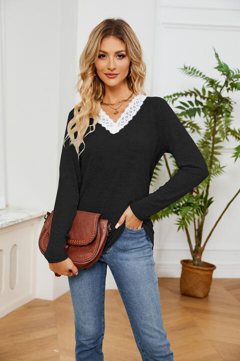 Lace Detailed V Neck Top | 1mrk.com