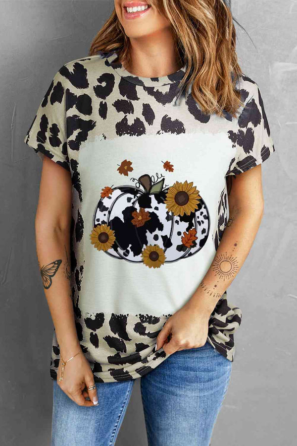 Leopard Print Round Neck Pumpkin Graphic Tee | 1mrk.com