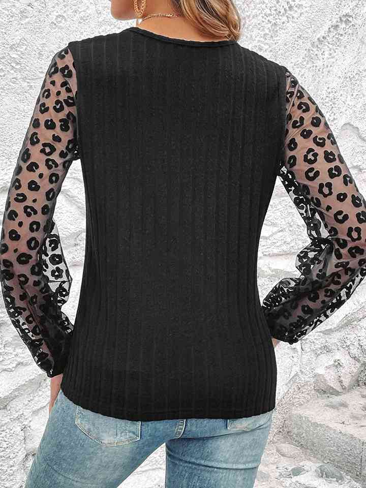 Leopard Long Sleeve V-Neck Top | 1mrk.com