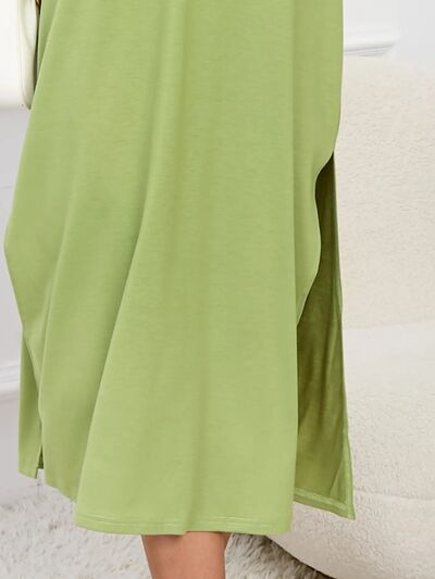 Slit Round Neck Short Sleeve Dress |1mrk.com