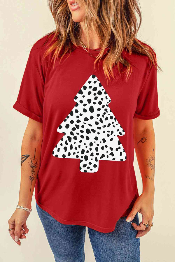 Christmas Tree Graphic Short Sleeve T-Shirt | 1mrk.com