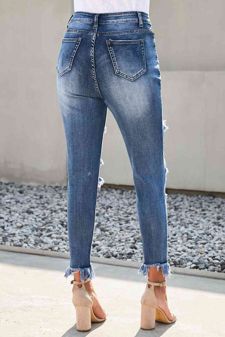 Baeful Distressed Frayed Hem Cropped Jeans | 1mrk.com