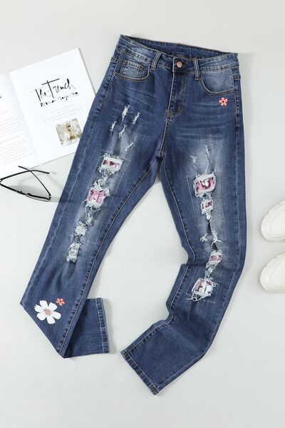 Distressed Buttoned Jeans with Pockets | 1mrk.com