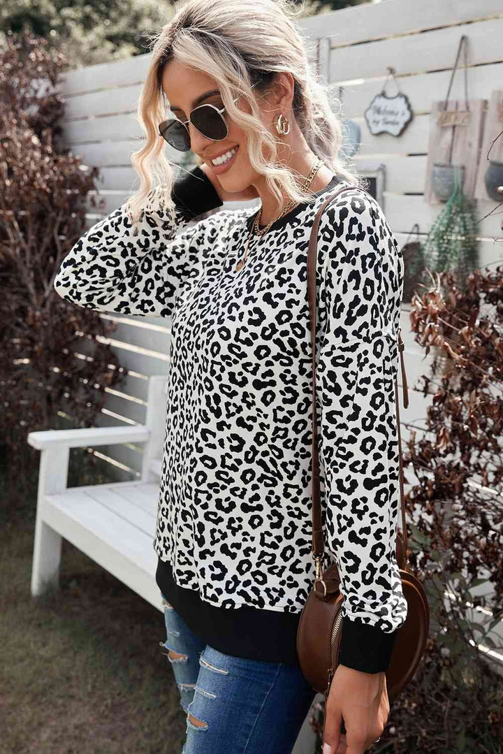 Leopard Contrast Trim Side Slit Sweatshirt |1mrk.com