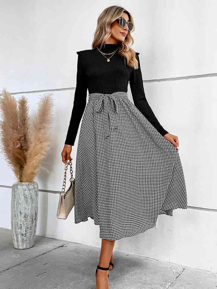 Ribbed Round Neck Long Sleeve Tie Waist Midi Dress | 1mrk.com