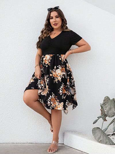 Plus Size Printed Ruched V-Neck Short Sleeve Dress |1mrk.com