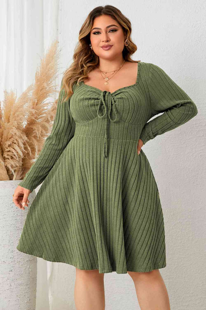 Plus Size Sweetheart Neck Long Sleeve Ribbed Dress | 1mrk.com