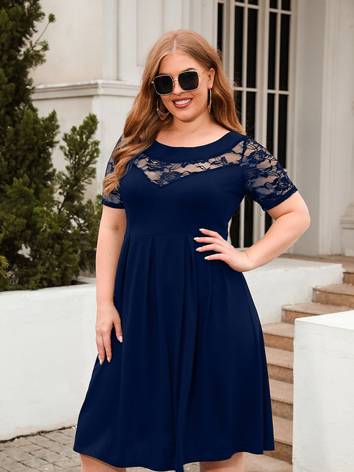 Plus Size Ruched Round Neck Short Sleeve Dress | Trendsi