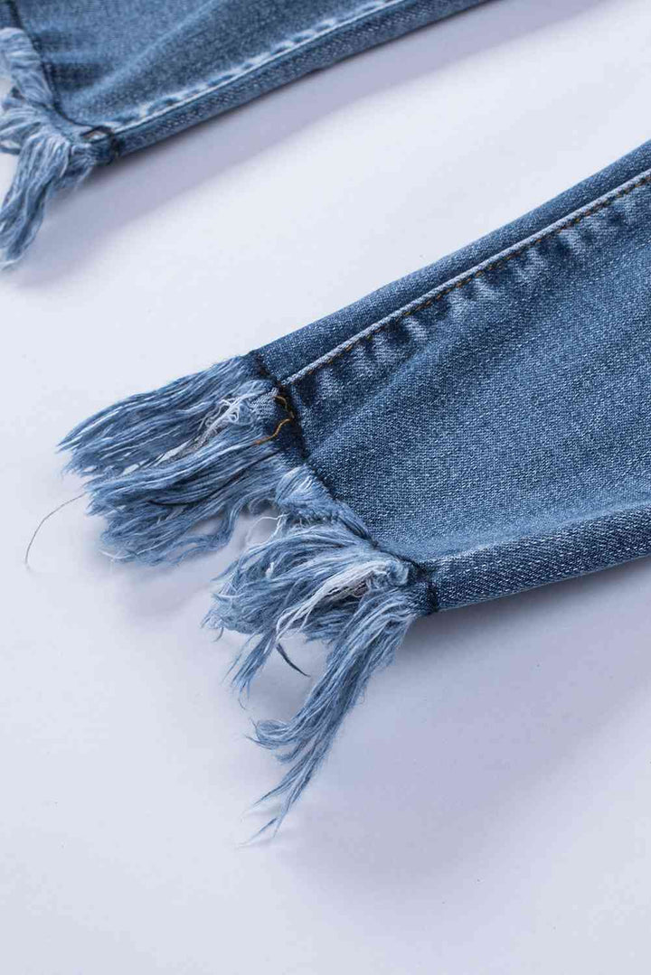 Baeful Distressed Frayed Hem Cropped Jeans | 1mrk.com
