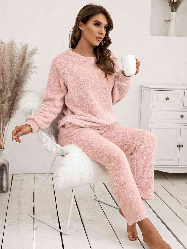 Teddy Long Sleeve Top and Pants Lounge Set | 1mrk.com