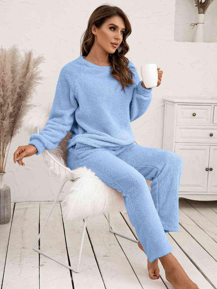 Teddy Long Sleeve Top and Pants Lounge Set | 1mrk.com