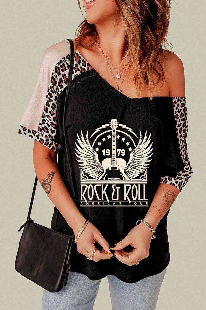 ROCK & ROLL AMERICAN TOUR Graphic V-Neck Tee | 1mrk.com