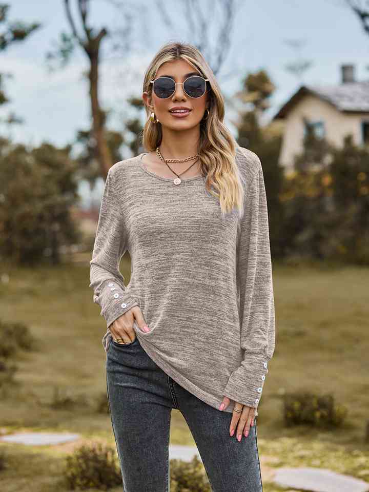 Round Neck Long Sleeve Buttoned T-Shirt | 1mrk.com