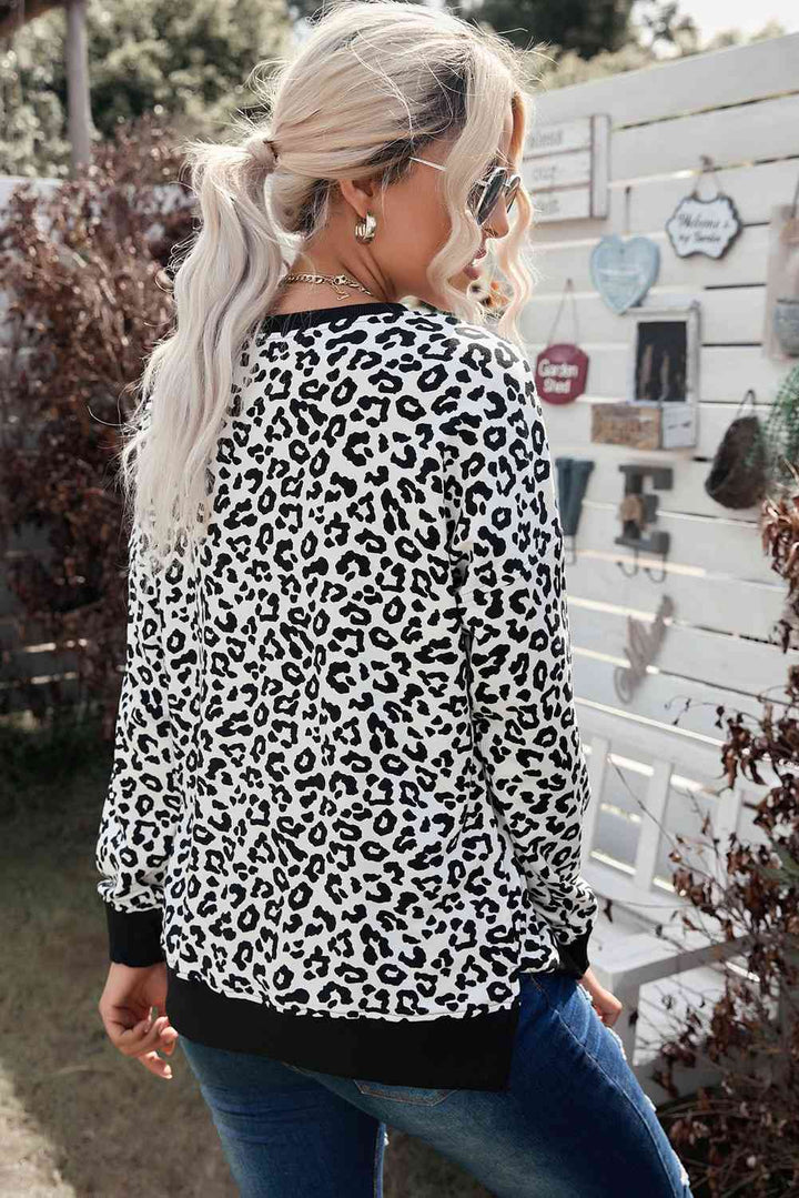 Leopard Contrast Trim Side Slit Sweatshirt |1mrk.com