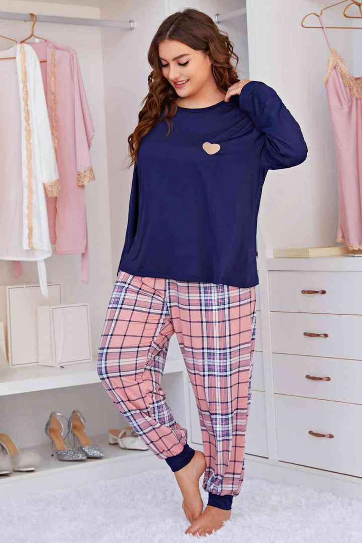 Plus Size Heart Graphic Top and Plaid Joggers Lounge Set | 1mrk.com