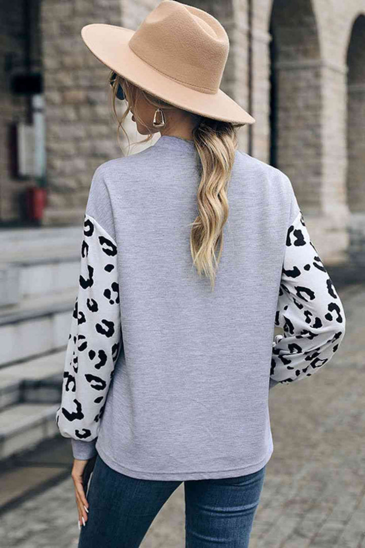 Leopard Print Cutout Long Sleeve Tee | 1mrk.com