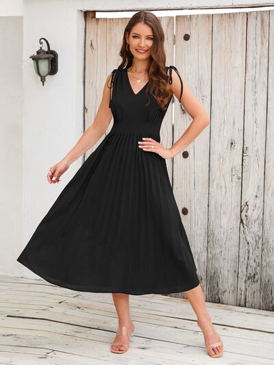 Pleated V-Neck Sleeveless Midi Dress |1mrk.com